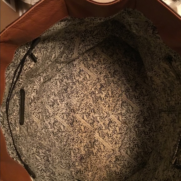 Rebecca Minkoff tote bag roomy spacious good for day to day bag - Picture 5 of 6